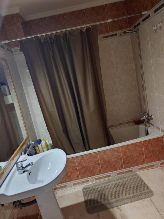 Comoda Habitacion Privada Валенсия Екстериор снимка